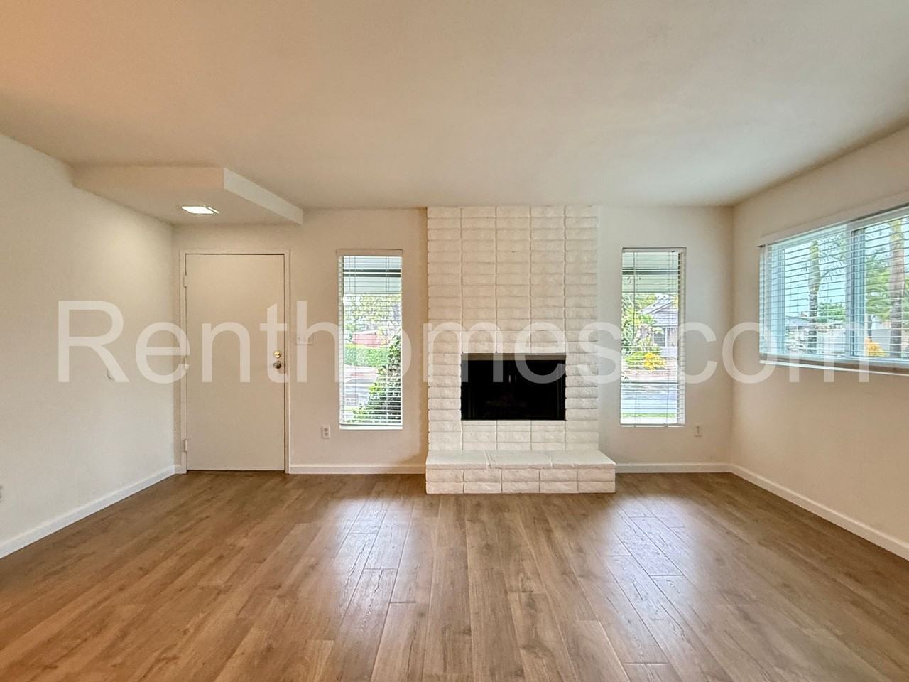 5511 Chandler Dr - Photo 2 of 23