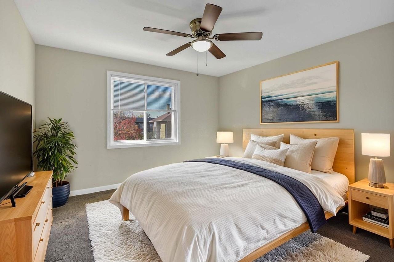 17105 Madison Ave - Photo 2 of 15