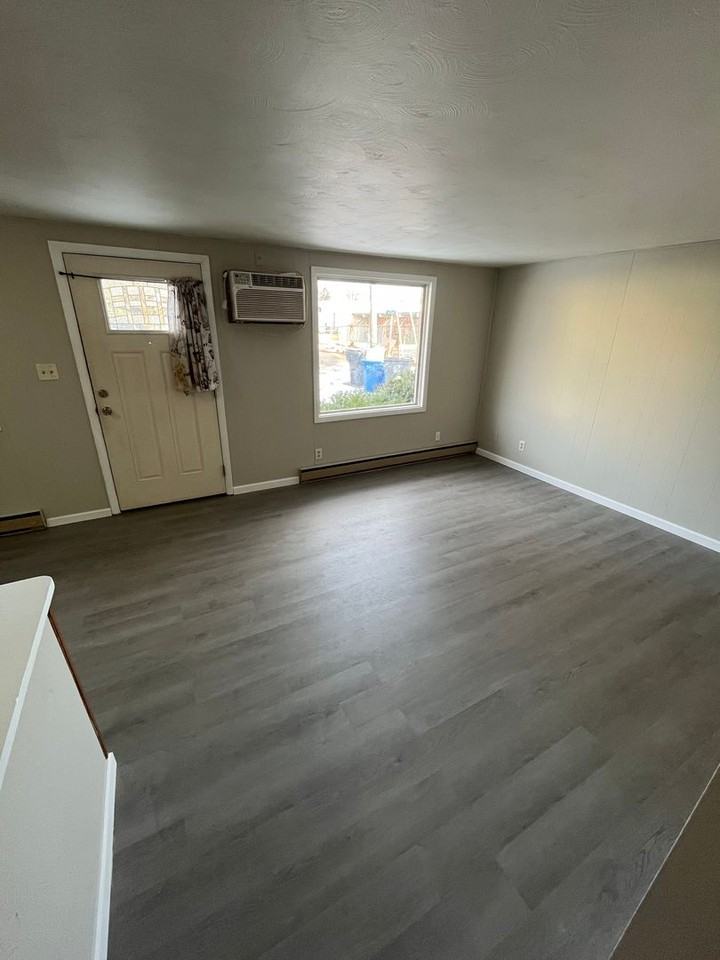 118 Maple Ln - Photo 3 of 10