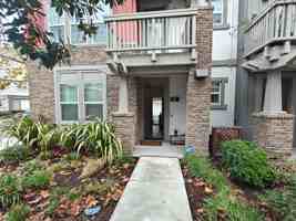 featured image of 828 Julian Ter