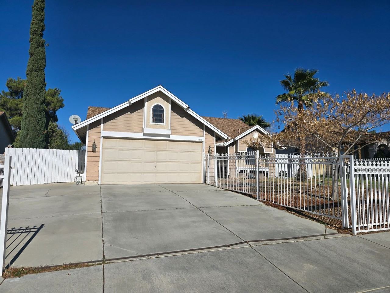 4349 E Avenue Q12 #12 - Photo 4 of 20