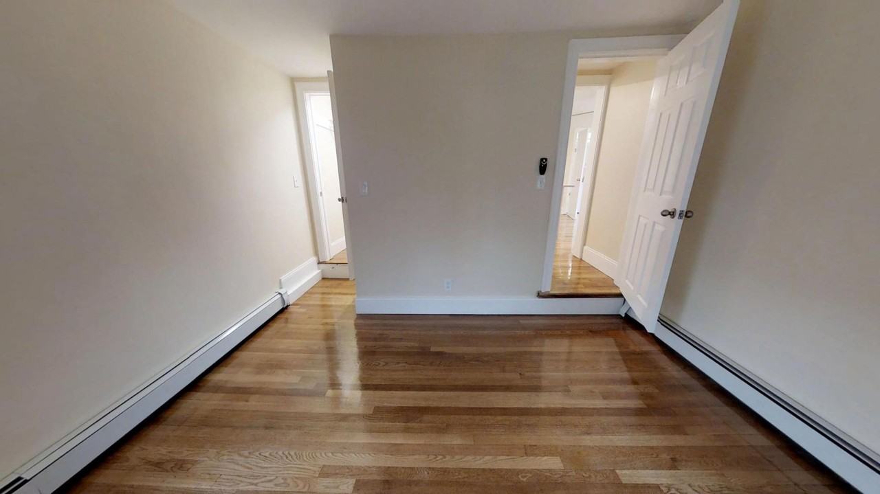 65 Walden St - Photo 5 of 11