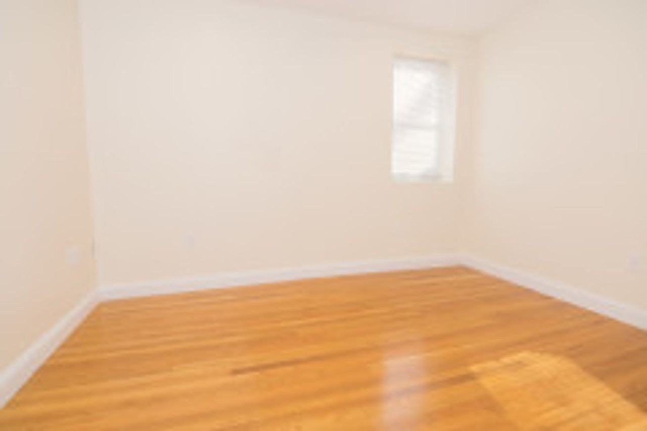 1785 Beacon St - Photo 7 of 12