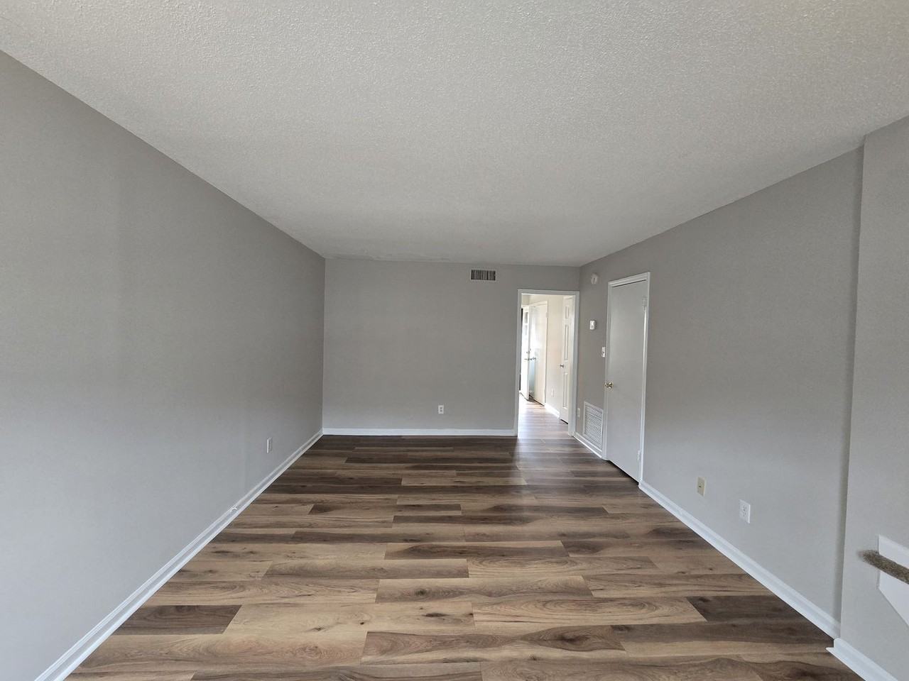 4720 Old Lantern Way - Photo 6 of 20