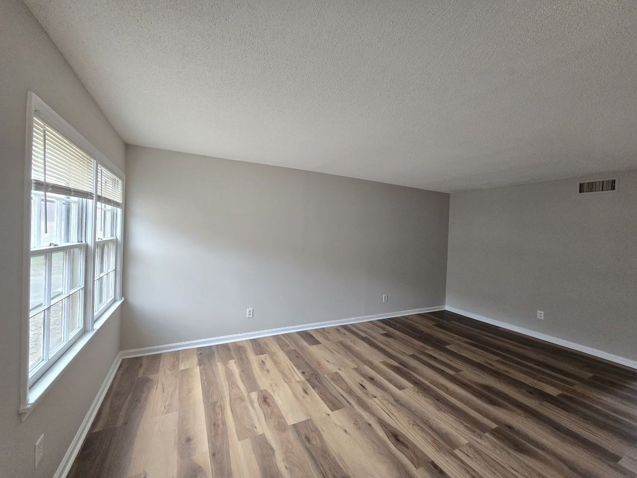 4720 Old Lantern Way - Photo 7 of 20