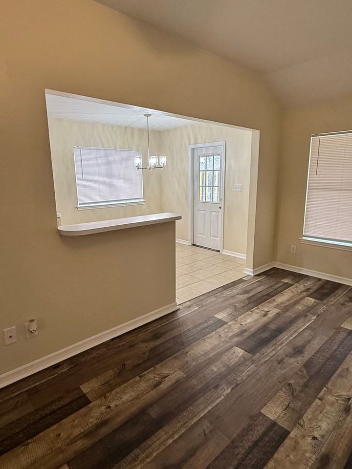 501 Appaloosa Dr - Photo 3 of 15