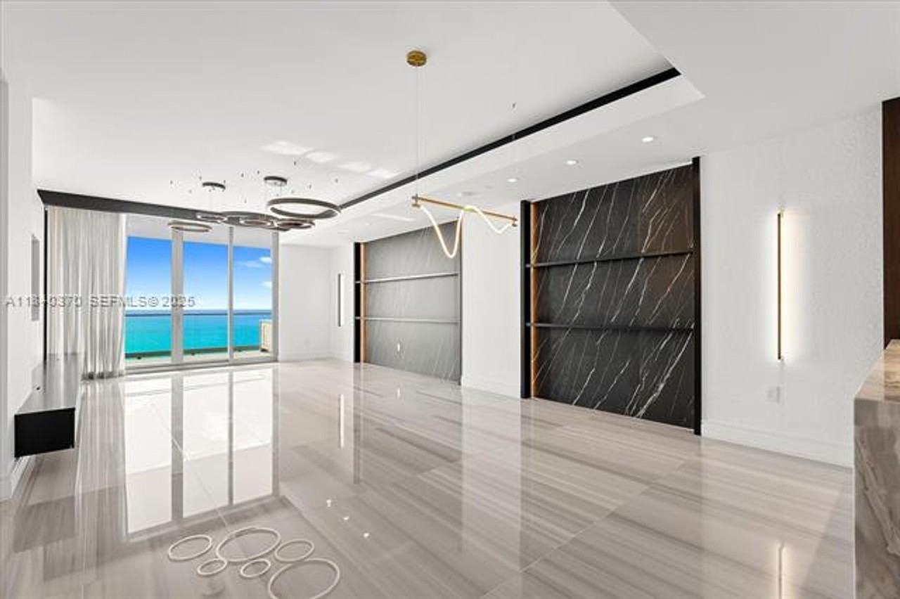 17901 17901 Collins Ave appt 2102 - Photo 2 of 32