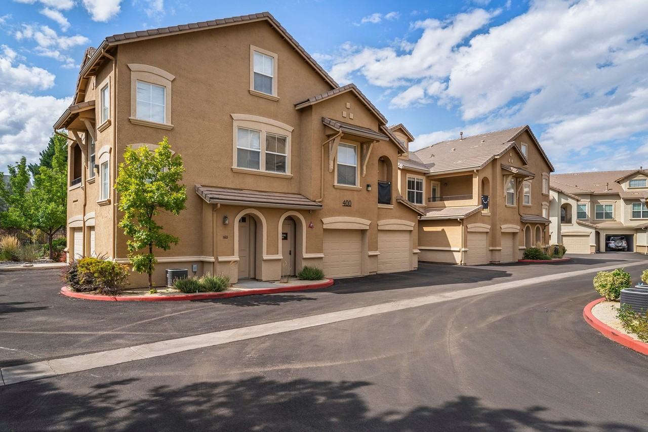 17000 Wedge Pkwy #422 - Photo 3 of 13