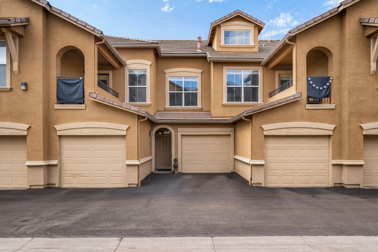 17000 Wedge Pkwy #422 - Photo 4 of 13