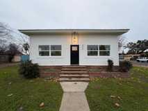 406 Sierra Ave - Photo 1 of 1