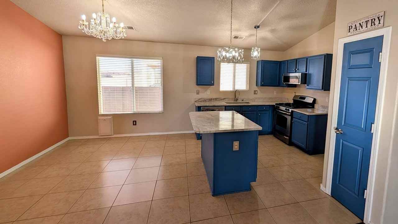 3705 Lucid Meadows Dr Ne - Photo 3 of 11