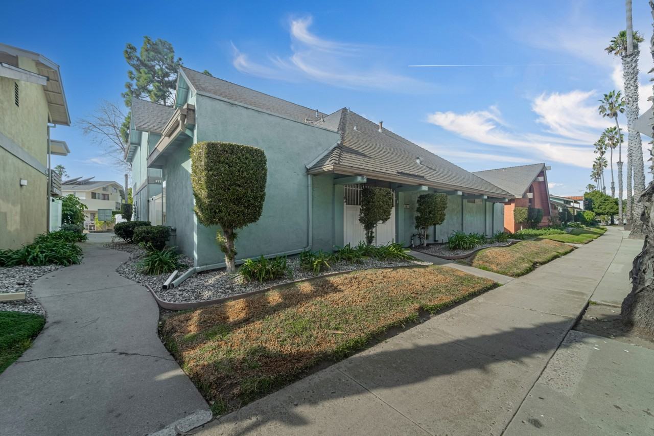 2779 Harbor Blvd #2779HARBOR - Photo 2 of 24