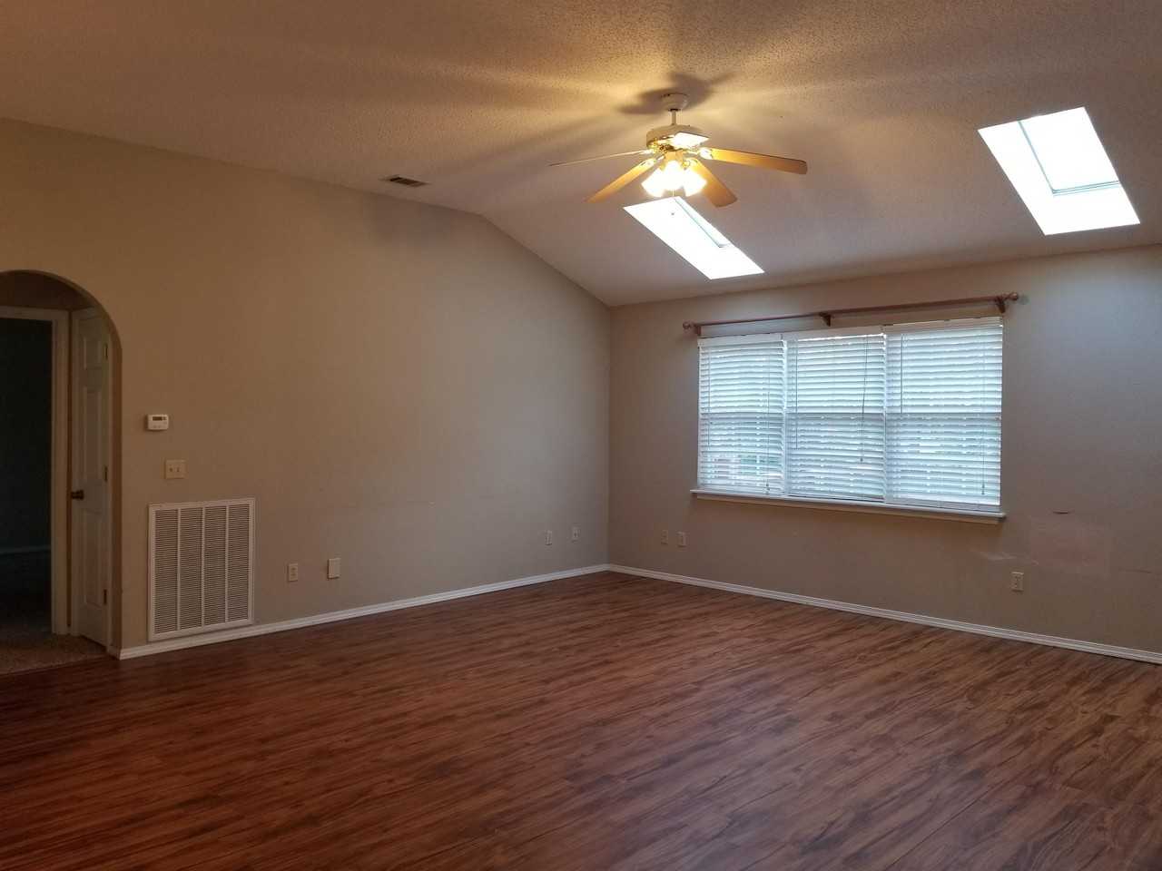 18 Fairbrook Ln #1 - Photo 6 of 22