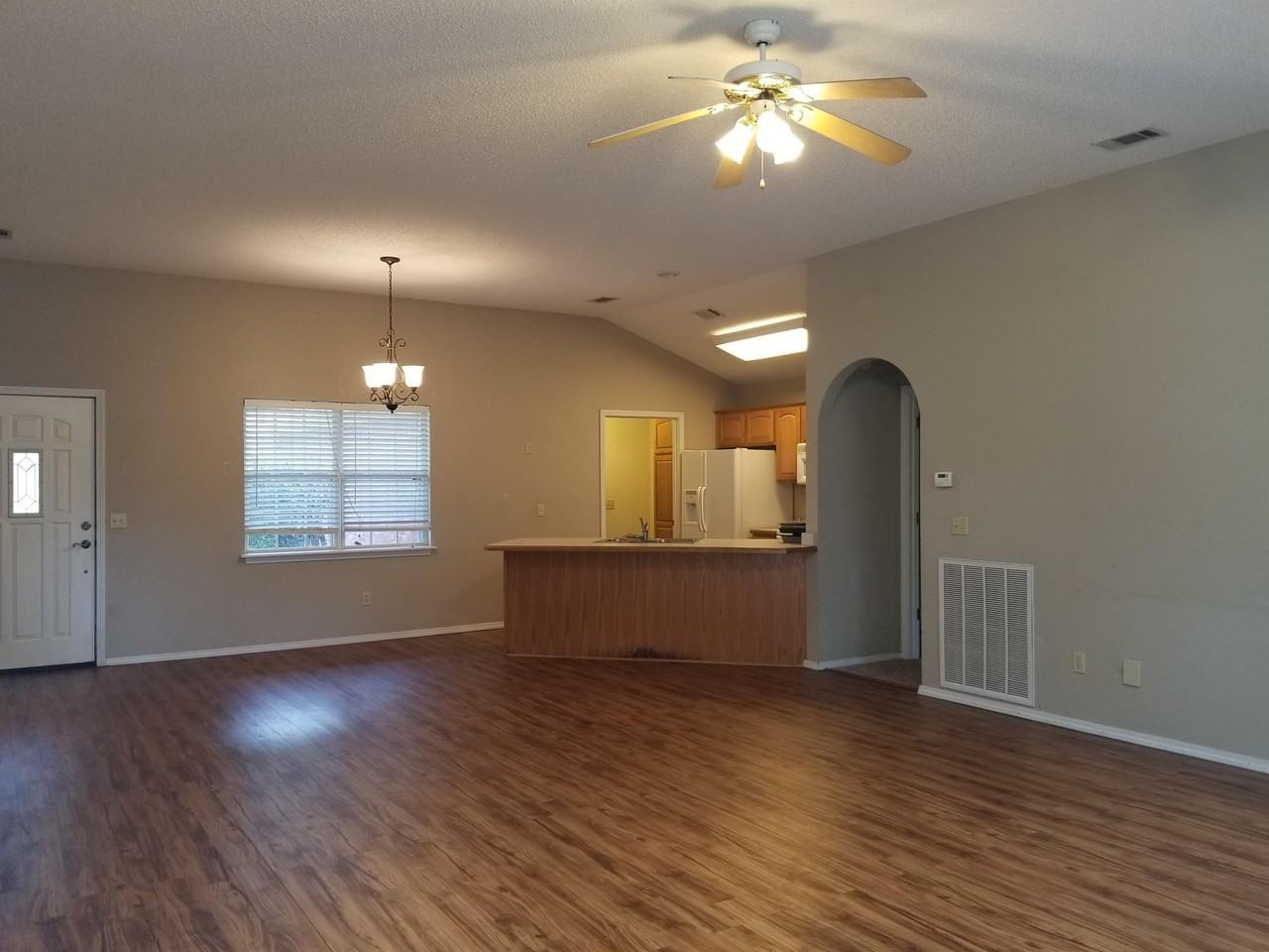 18 Fairbrook Ln #1 - Photo 7 of 22