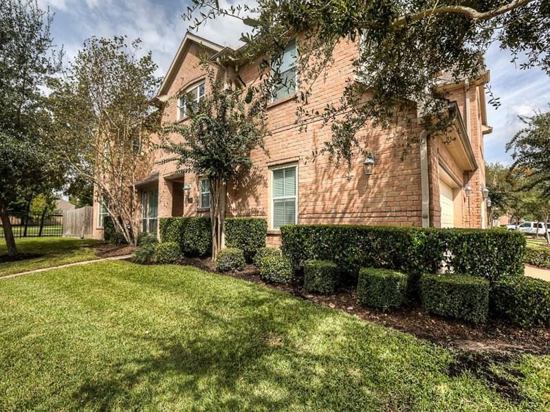 12430 Timber Hollow - Photo 2 of 20