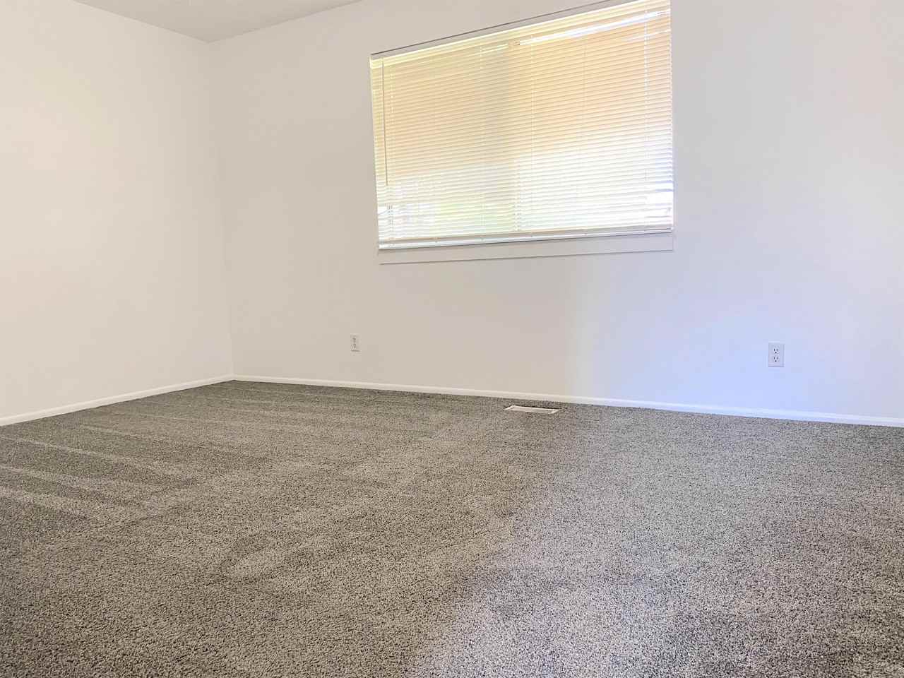 5542 S Rockford St #1 - Photo 7 of 35