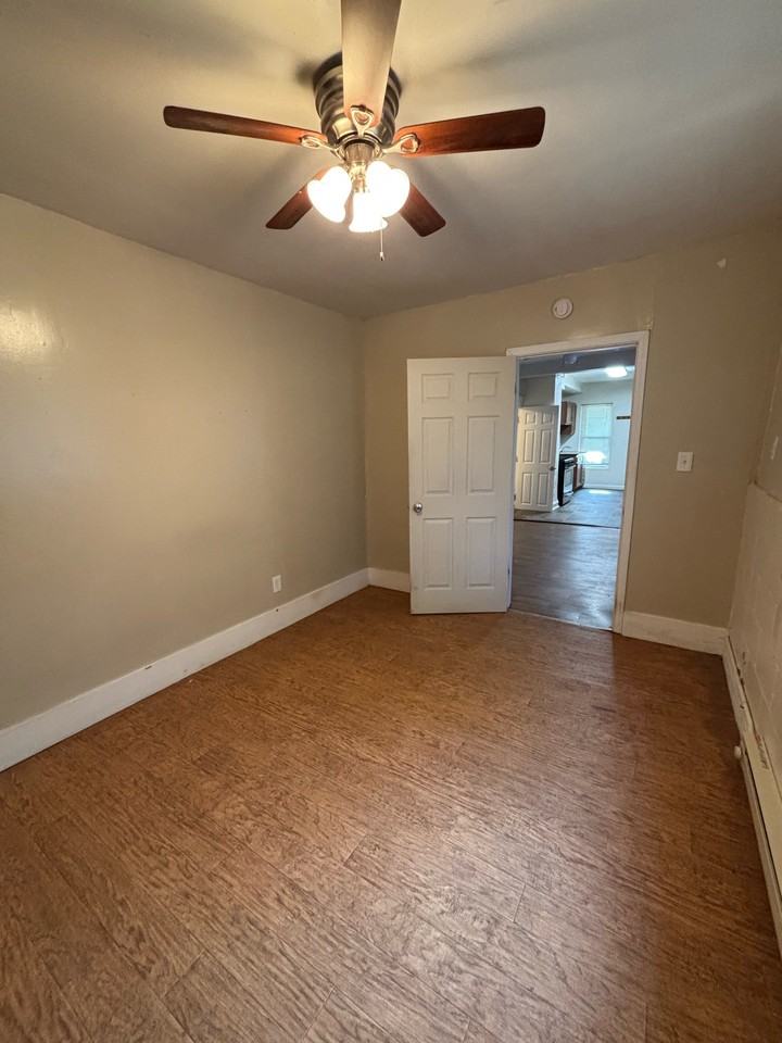 110 E 7th St #1 - Photo 6 of 7