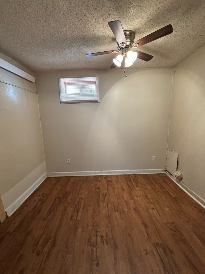 110 E 7th St #1 - Photo 7 of 7