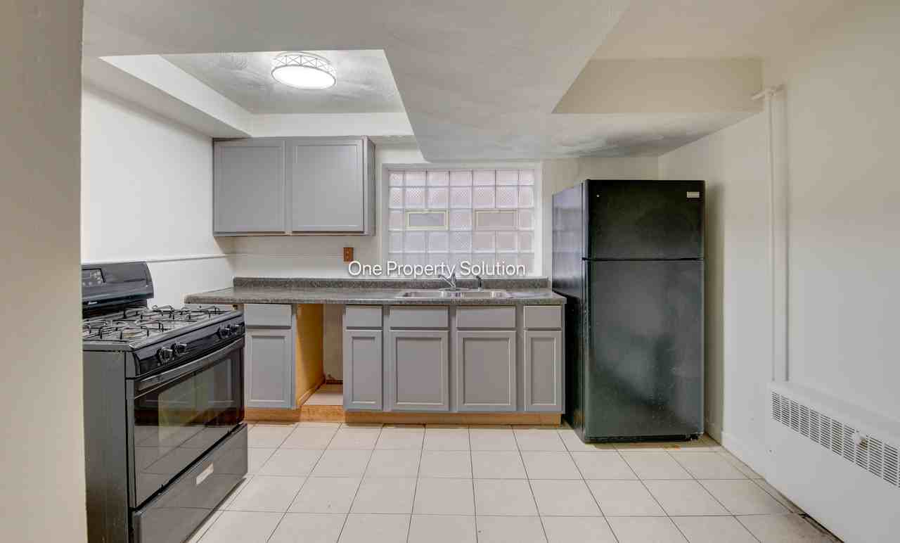 925 W 35th Ave #2 - Photo 2 of 20