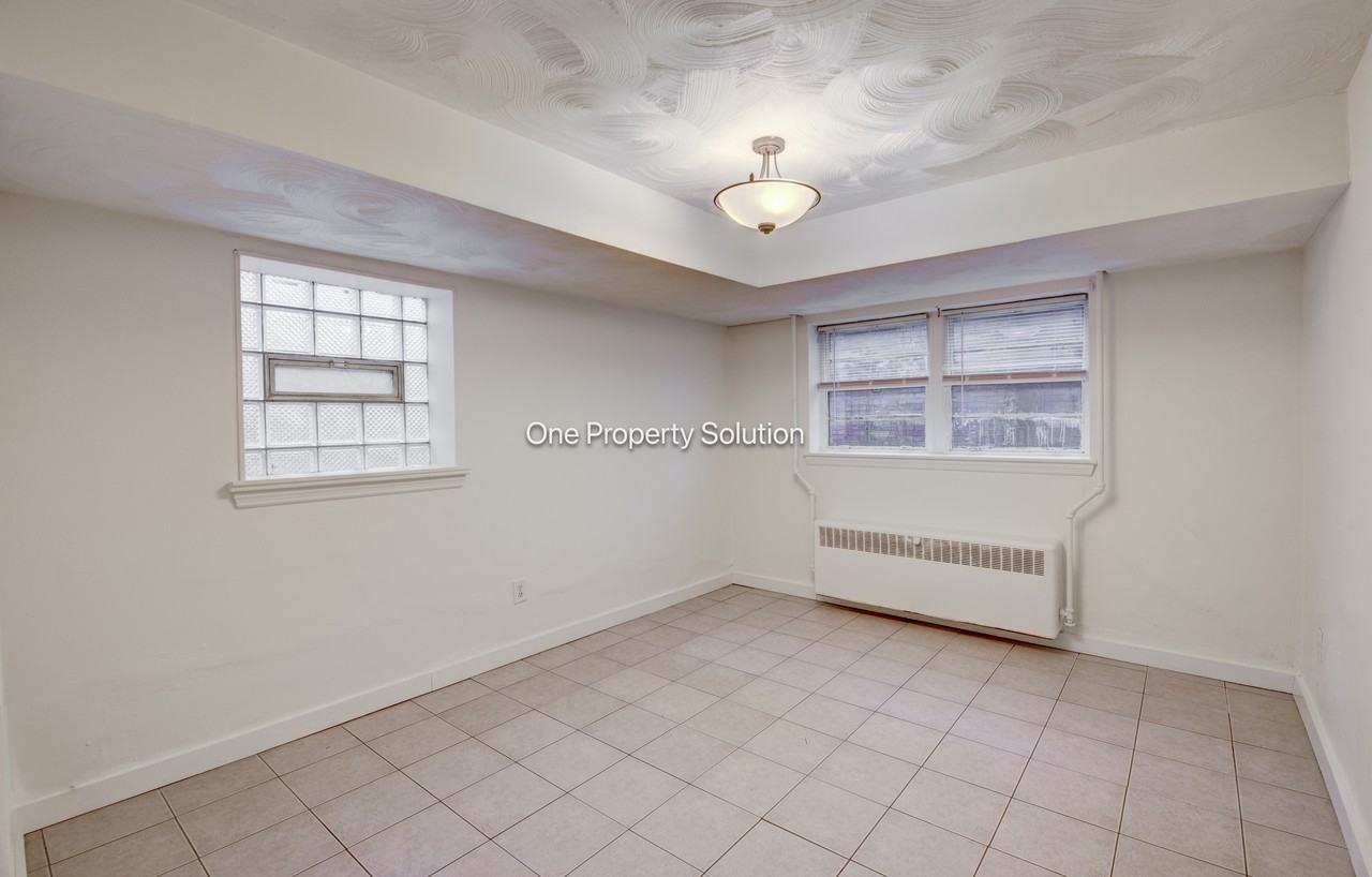 925 W 35th Ave #2 - Photo 7 of 20