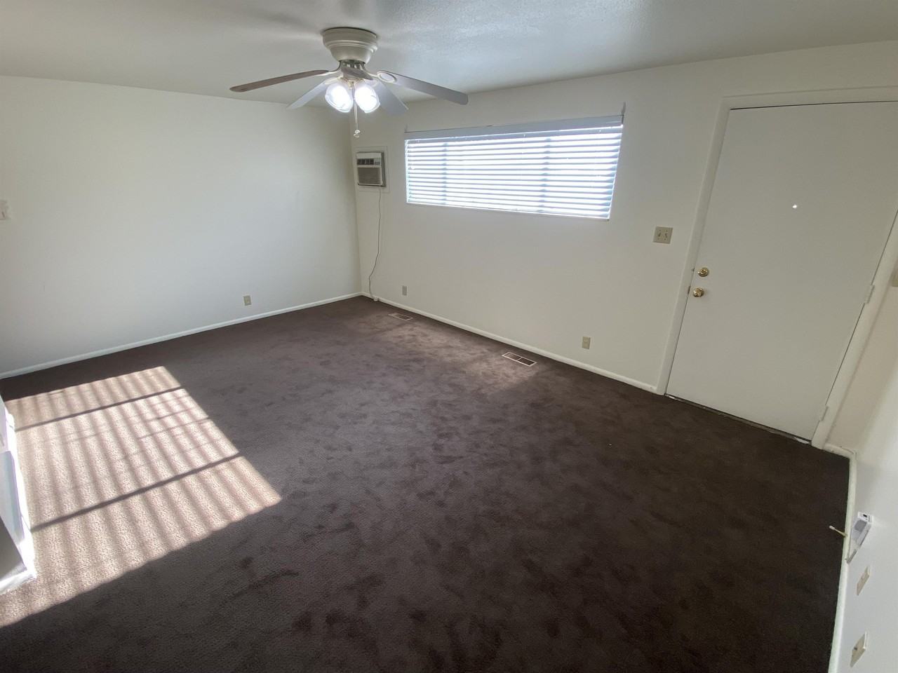 Jodel - Photo 5 of 18