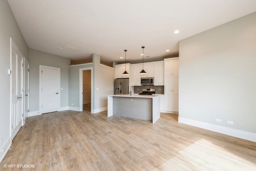 Lincoln Flats - Photo 2 of 16