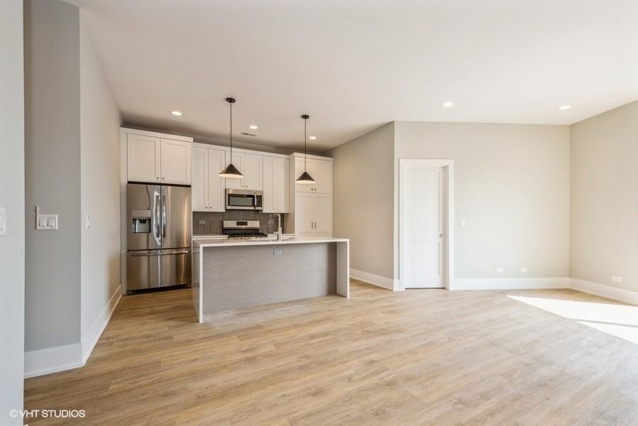 Lincoln Flats - Photo 3 of 16