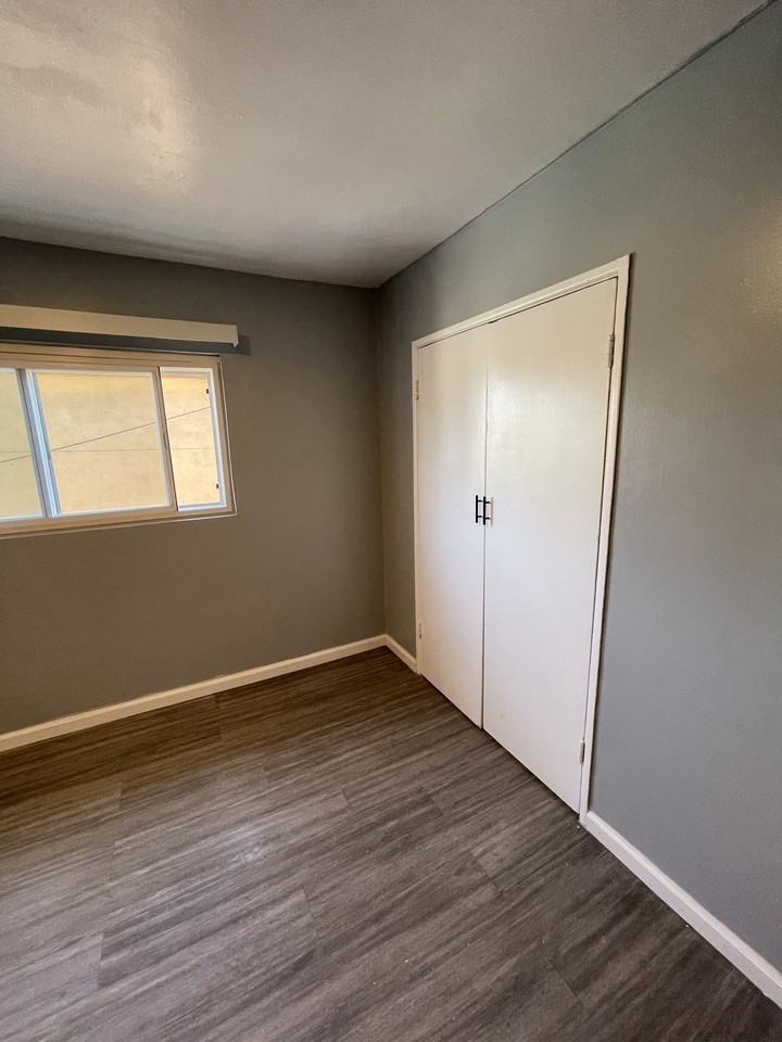 9632 Western Avenue - Photo 7 of 17