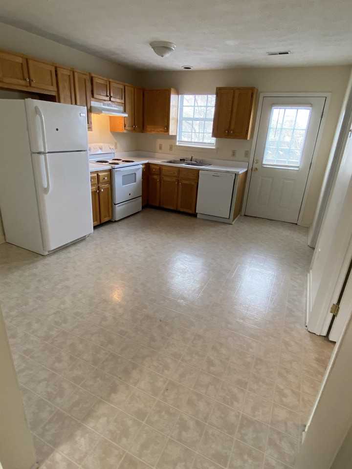 143 Alycia Drive - Photo 4 of 23