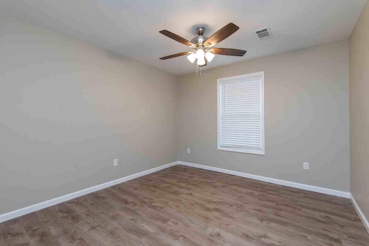 128 Alycia Drive - Photo 7 of 50