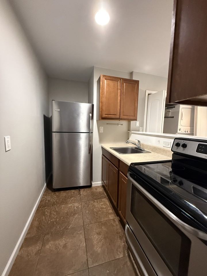 403 Marshall Ct Nw #1 - Photo 7 of 17