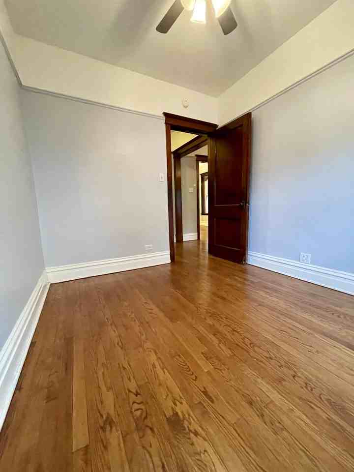 3801-10 N. Lincoln / 1844-48 W. Grace - Photo 4 of 11