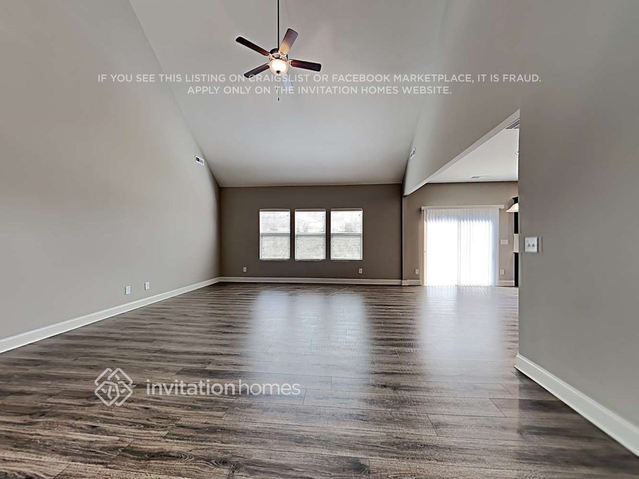 5419 Roberta Crossing Dr - Photo 5 of 32