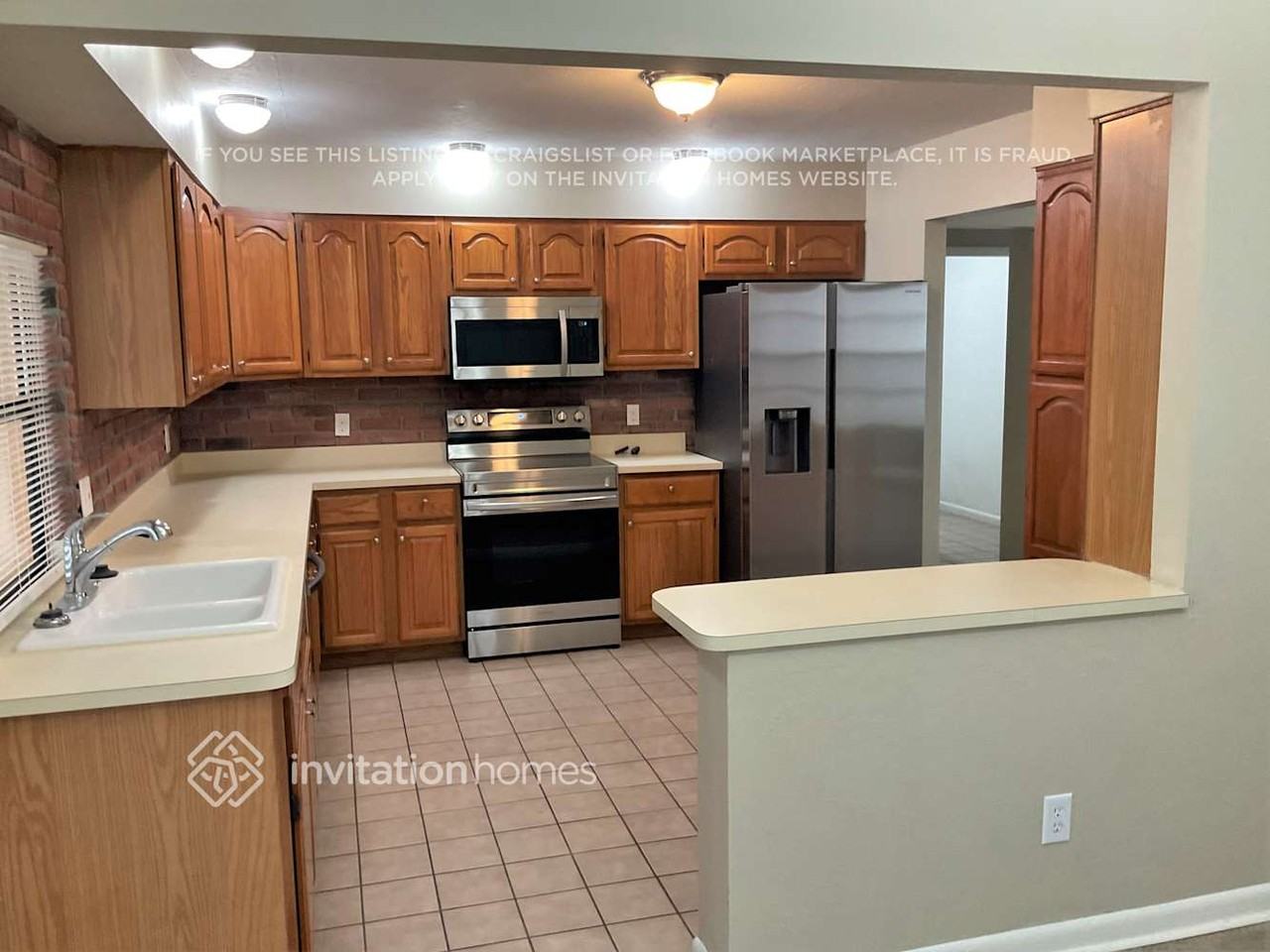 215 Se 19th Ter - Photo 3 of 17