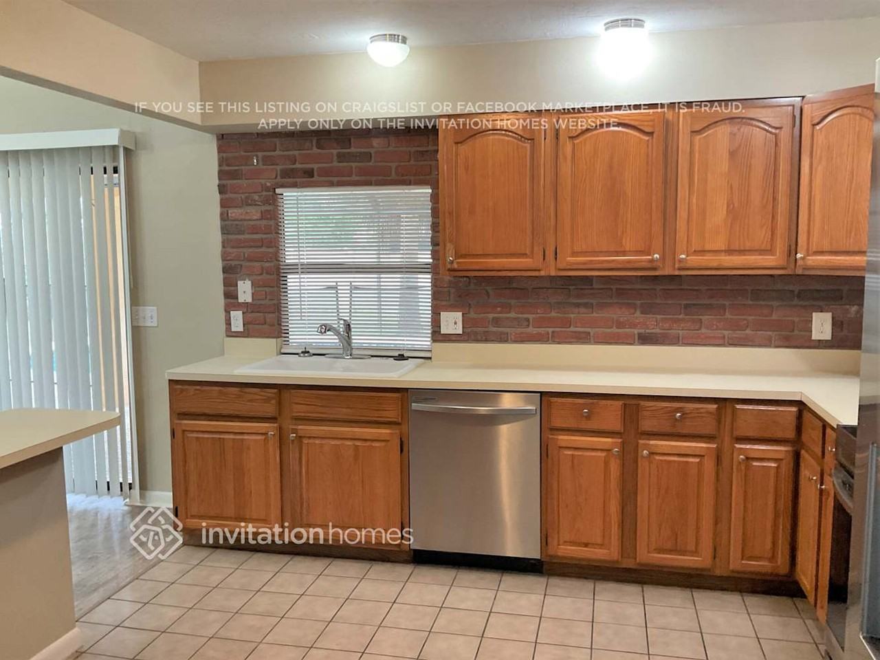 215 Se 19th Ter - Photo 4 of 17