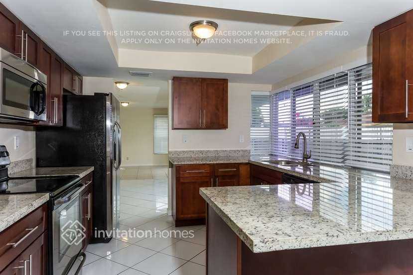 8119 Nw 72nd Ave - Photo 6 of 22