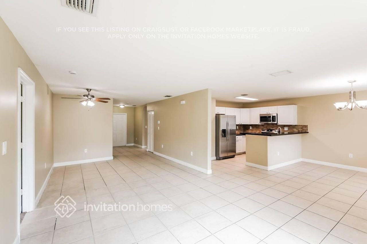 13412 Sw 255th Ter - Photo 4 of 17