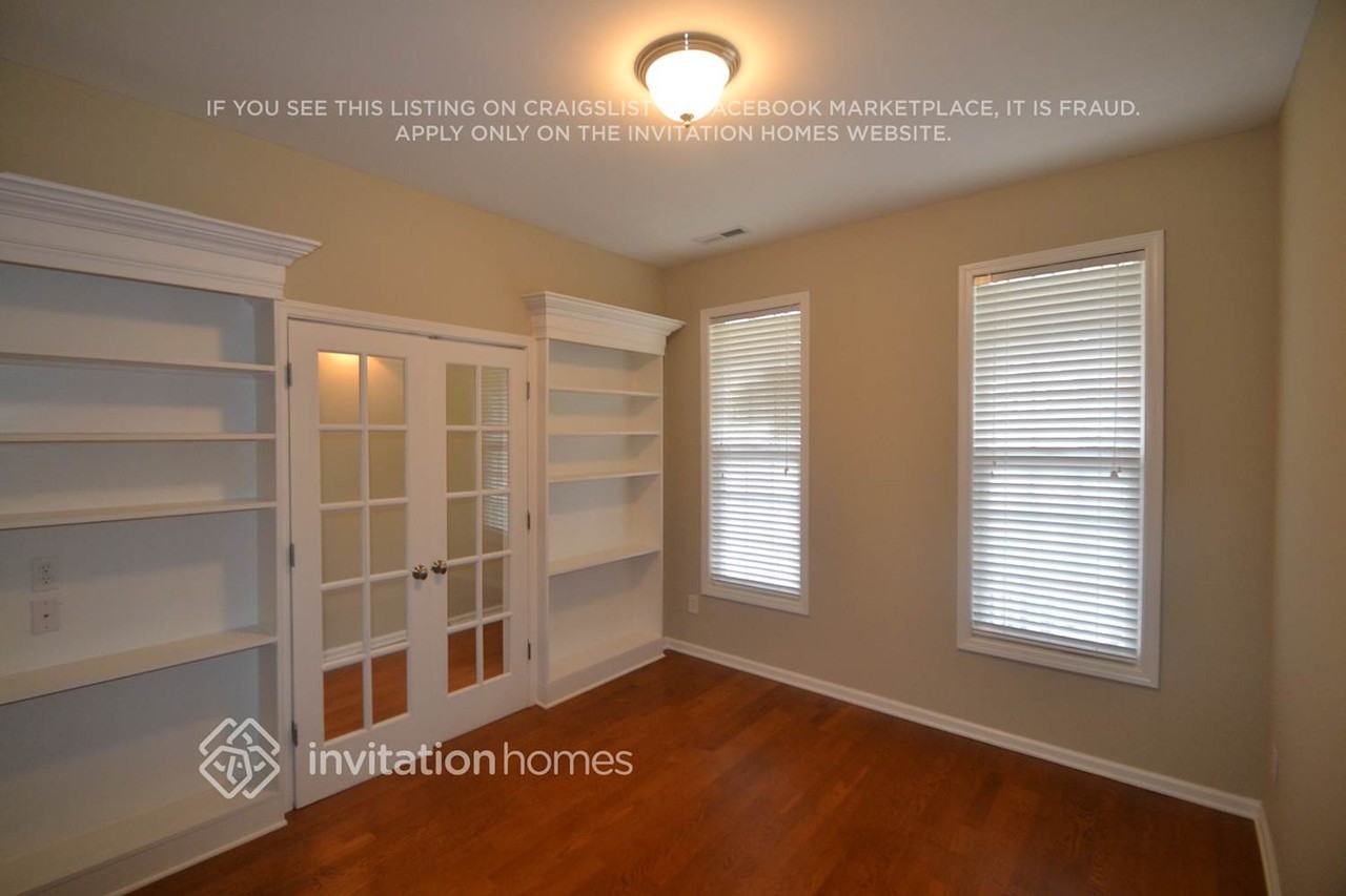 7807 Green Mill Dr - Photo 3 of 18