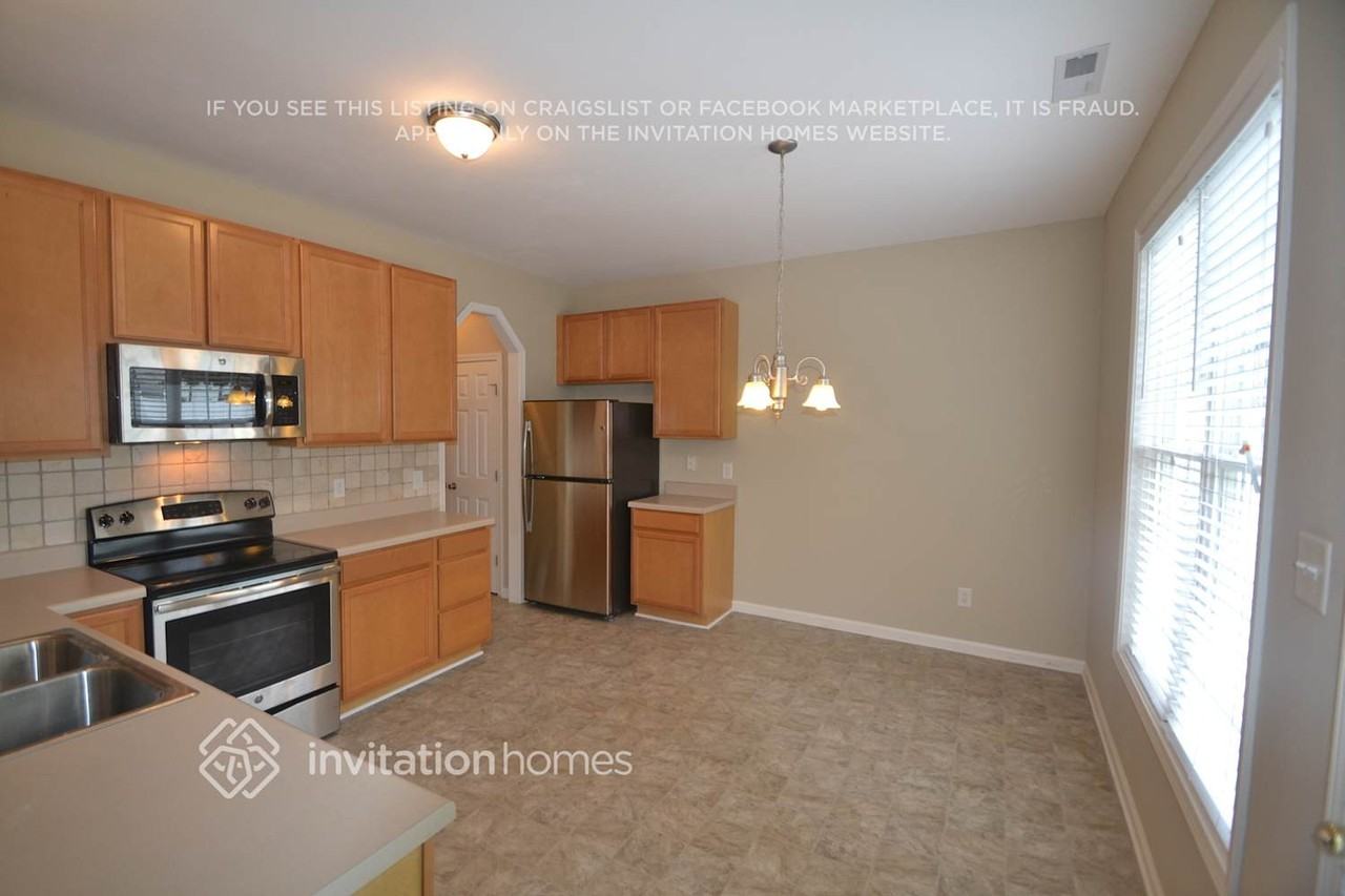 7807 Green Mill Dr - Photo 5 of 18