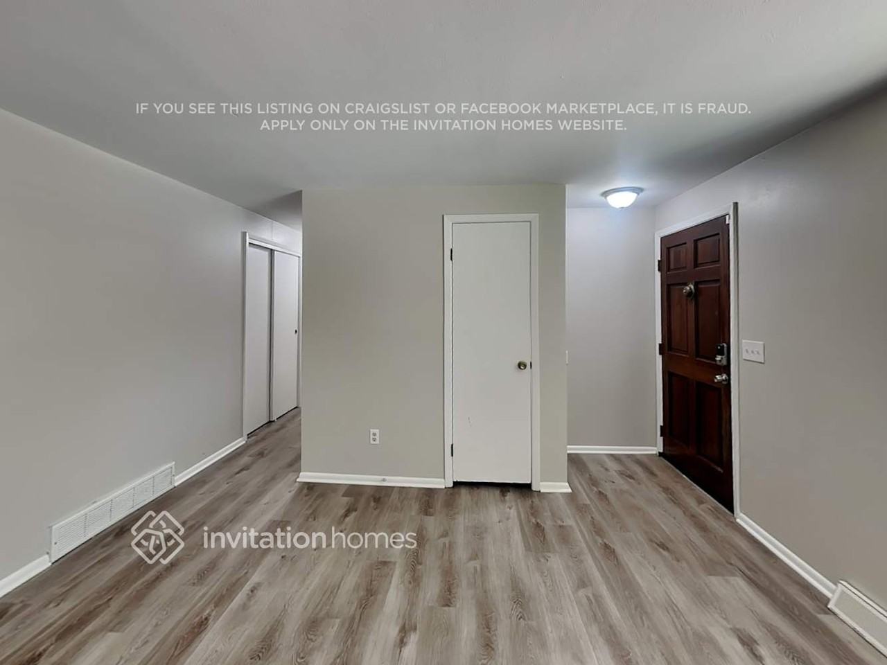 7113 W Hinsdale Dr - Photo 4 of 21