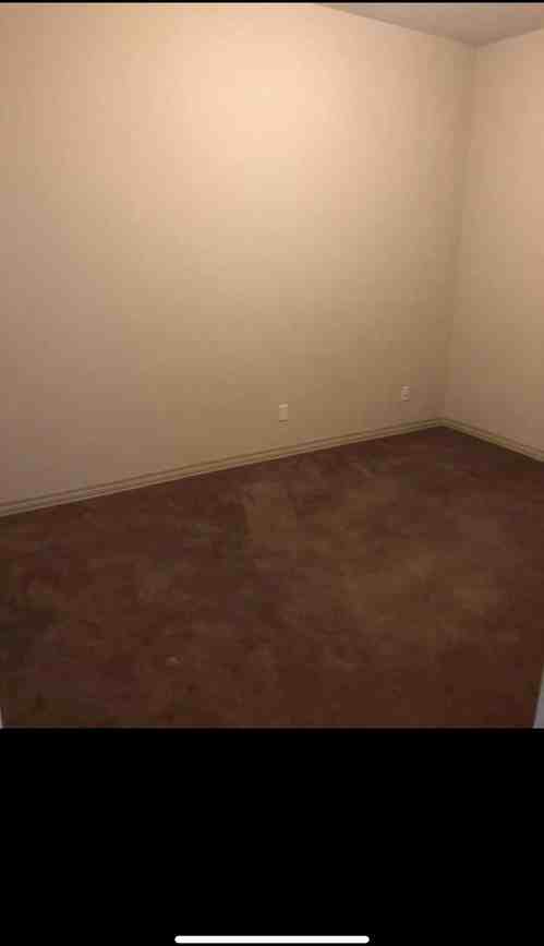 500 Waterfront Dr - Photo 5 of 9