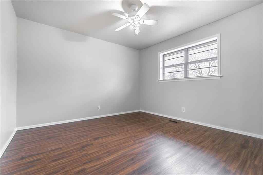 601 Valley West Dr - Photo 7 of 20