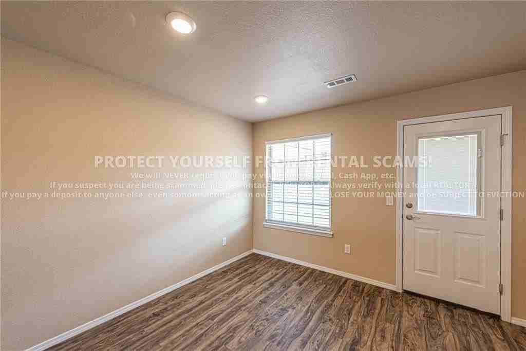 916 Rachel St - Photo 6 of 16