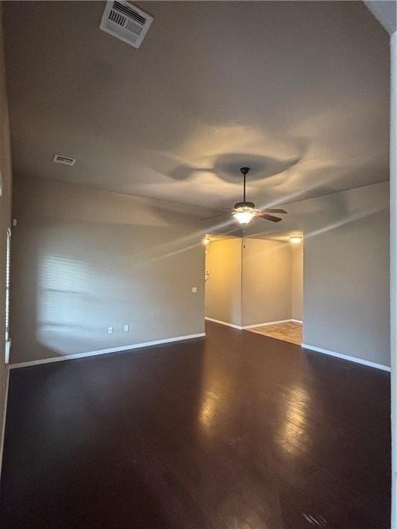 320 Violet St - Photo 4 of 14