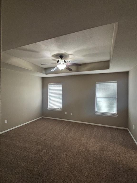 320 Violet St - Photo 6 of 14