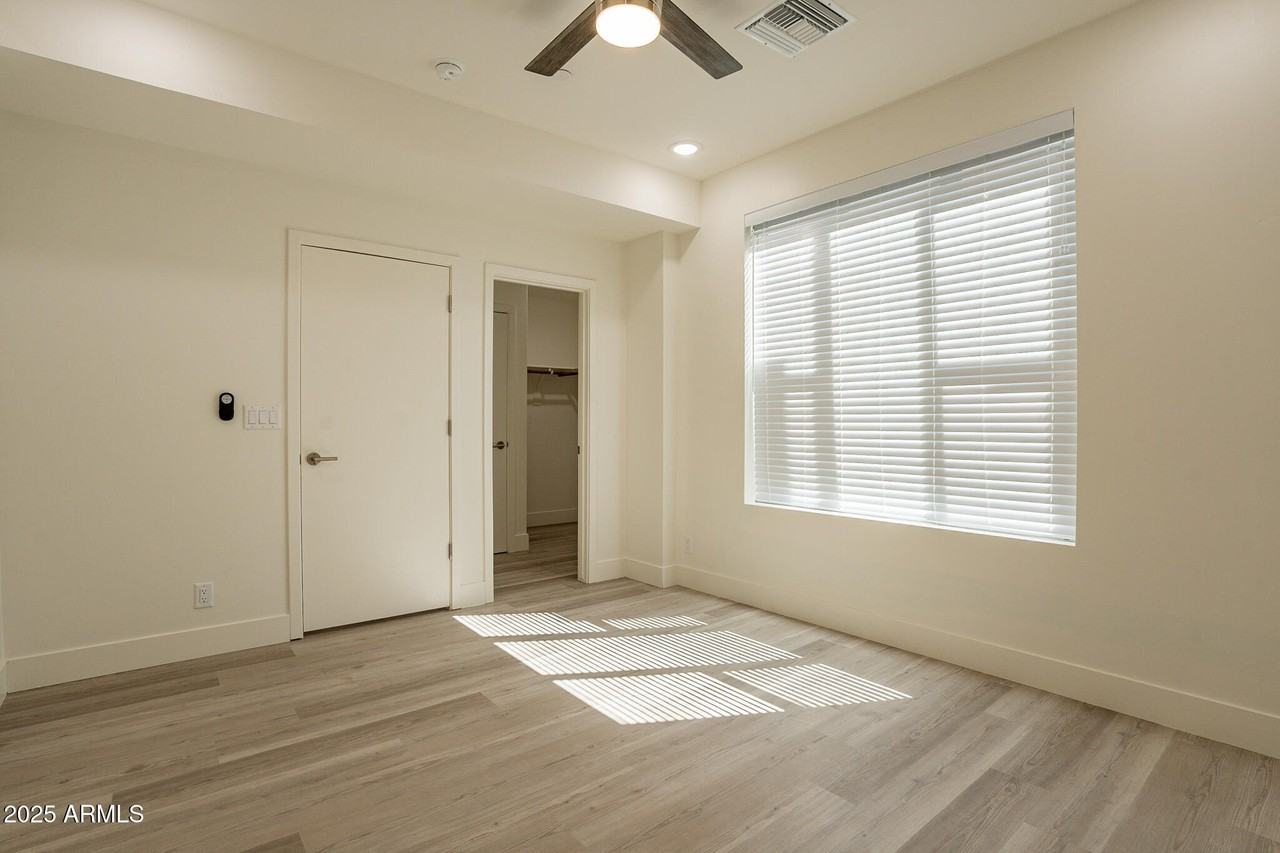 250 S Roosevelt St Unit 250 #250 - Photo 4 of 11