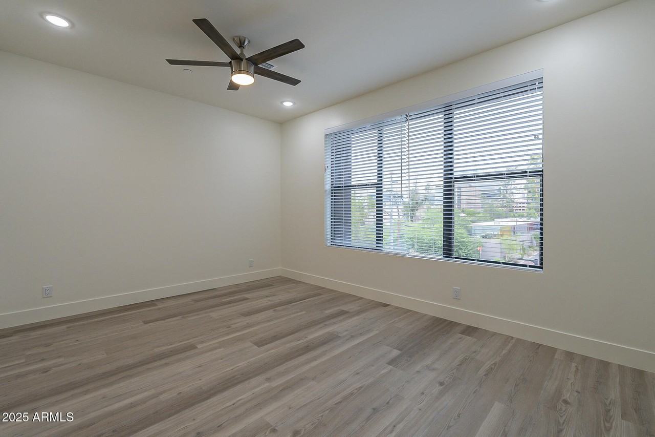 250 S Roosevelt St Unit 250 #250 - Photo 6 of 11