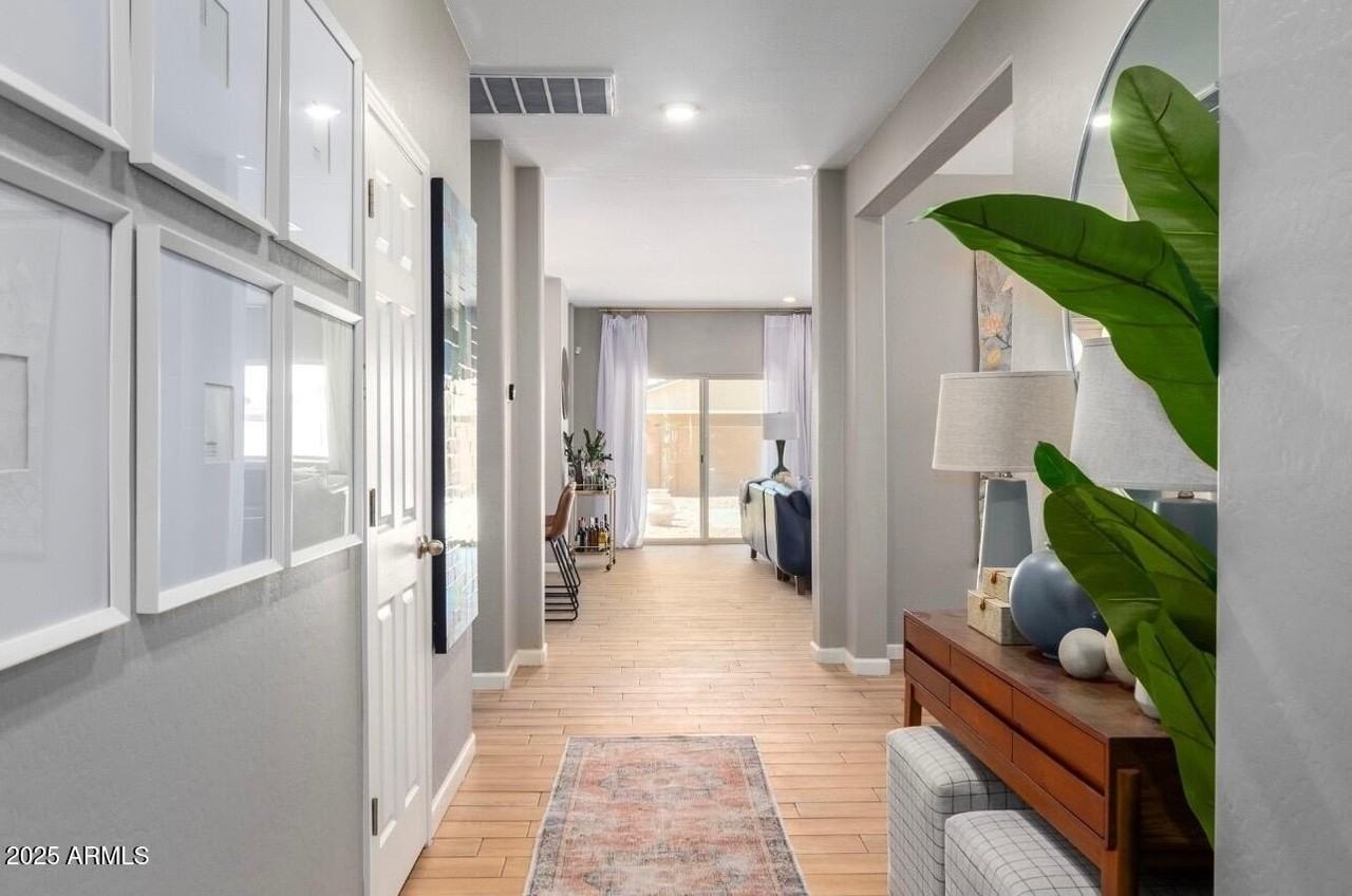 155 W Jamaica Pl - Photo 2 of 11