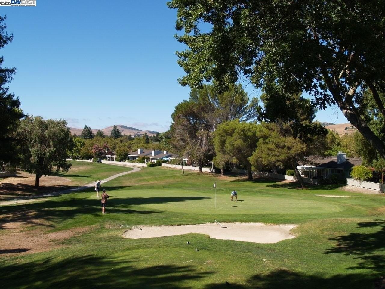 515 Rolling Hills Ln - Photo 2 of 35