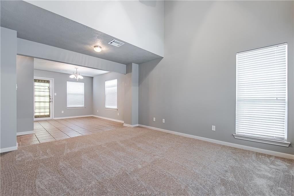 504 Nelson Ln - Photo 3 of 41